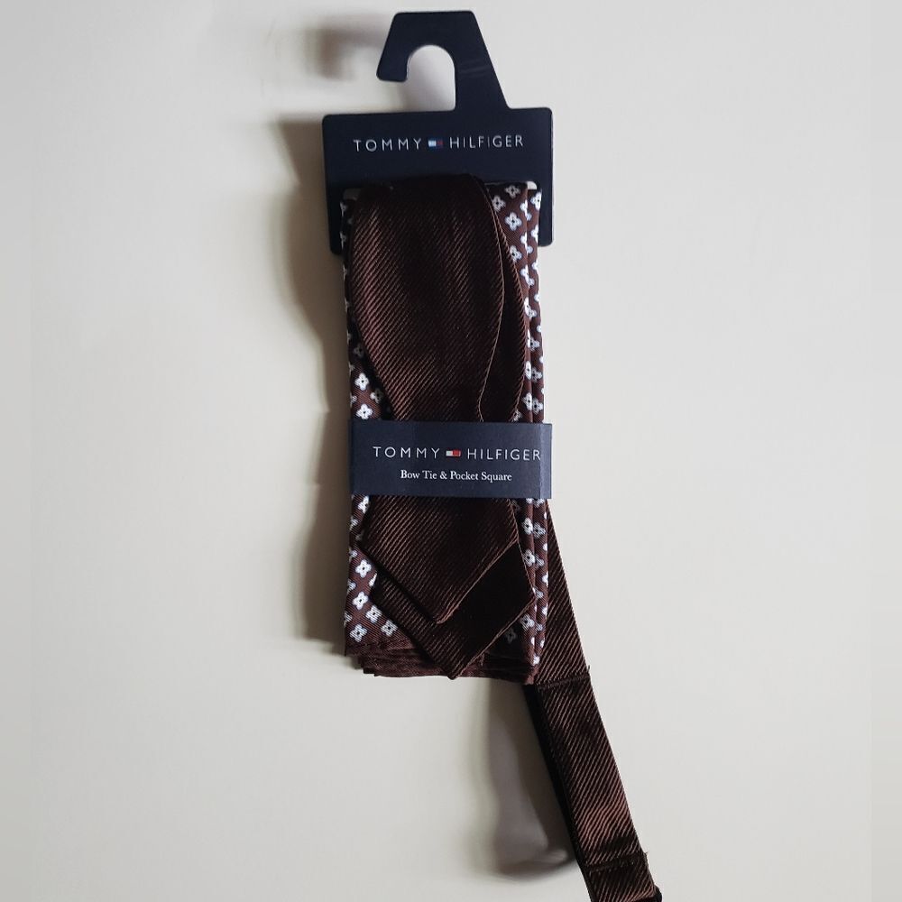Tommy Hilfiger Bow Tie​